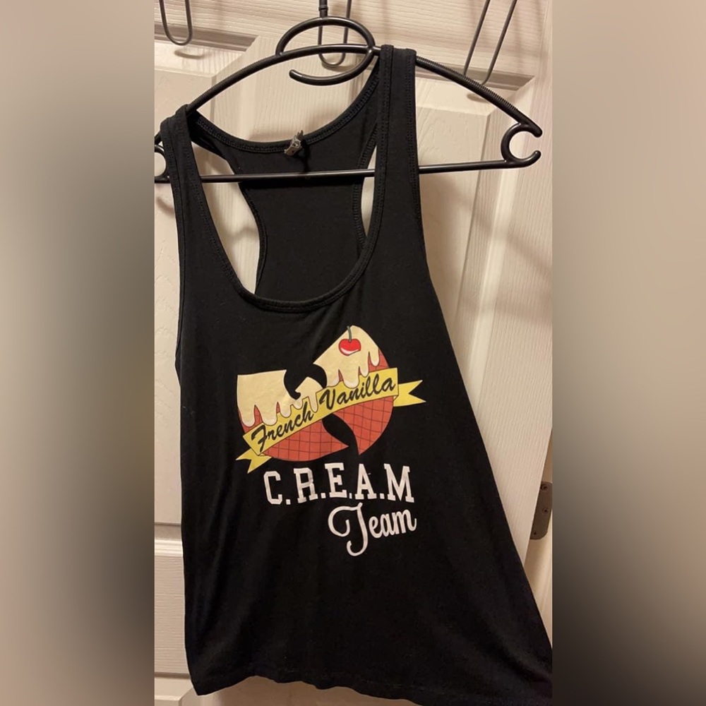 Wu-Tang French vanilla cream team tank

Size XL